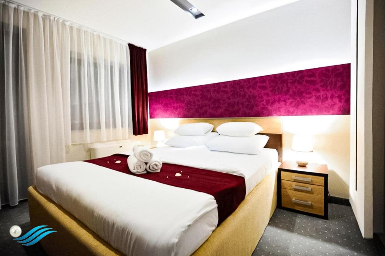 Biser Hotel Derventa Exterior foto